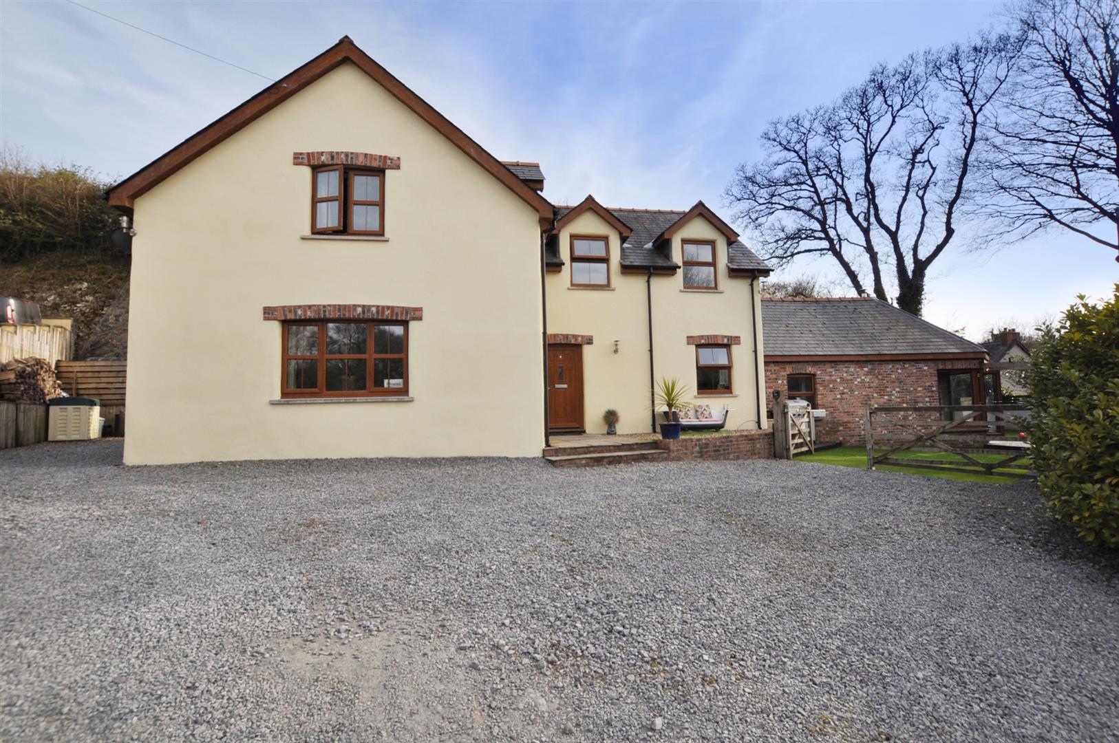 Properties Page 5 Terry Thomas & Co Estate Agents in